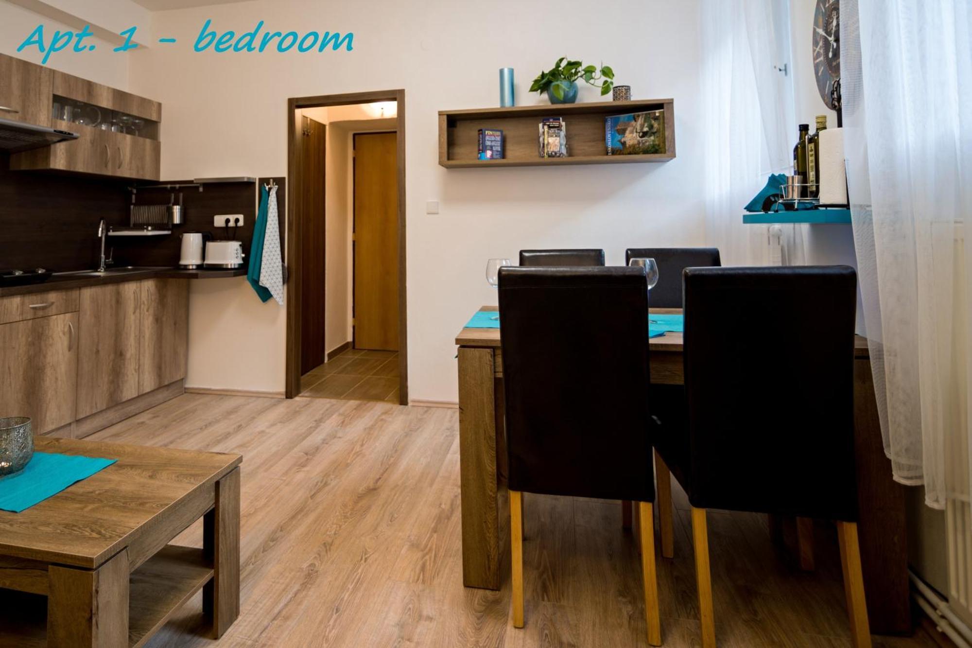 Cozy Apartments With Terrace Near Prague Castle Экстерьер фото