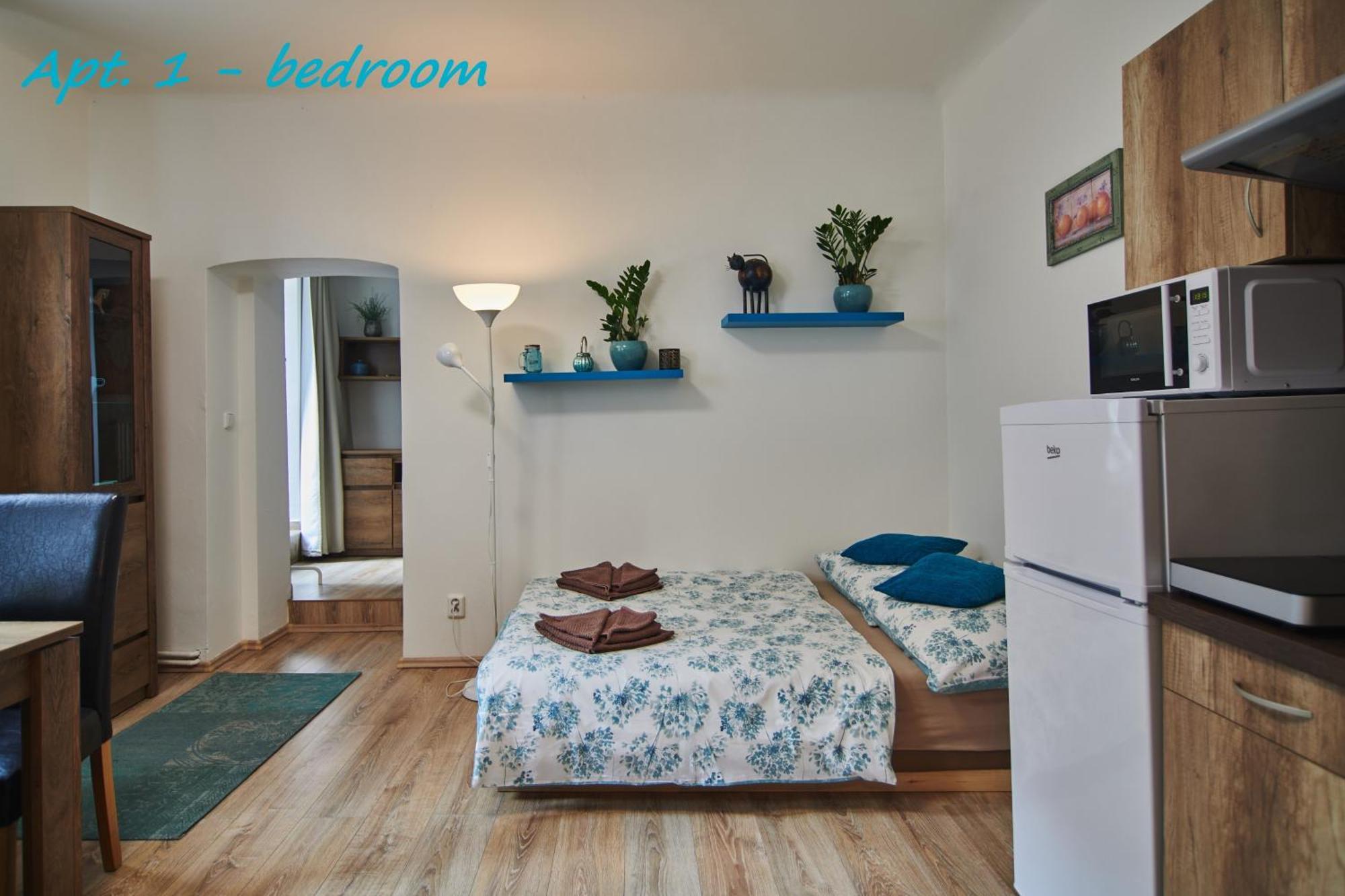 Cozy Apartments With Terrace Near Prague Castle Экстерьер фото